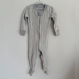 Moon and Back by Hanna Andersson Organic Cotton Footed Pajamas